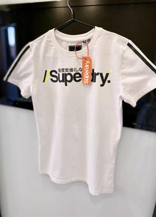 Жіноча футболка superdry