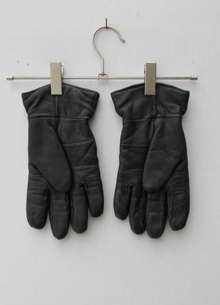 Зимние кожаные перчатки