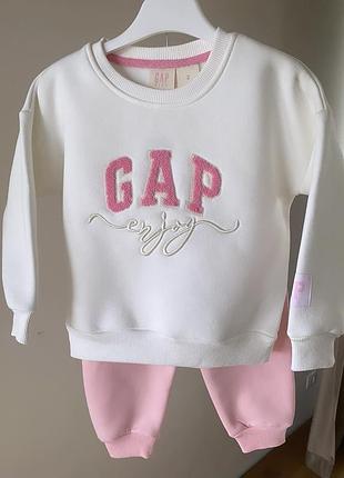 Спортивный костюм gap утепленный 104 см