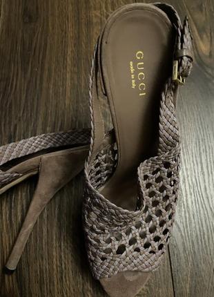 Босоніжки gucci, оригінал, 39 розмір3 фото