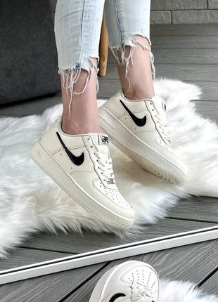 Женские кроссовки nike side air force beige