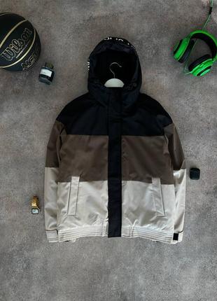 Стильна та тепла куртка