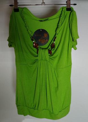 Футболка с бусами umm зеленая салатовая нарядная футболка кофта кофточка бусы1 фото