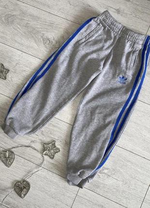 Спортивные штаны для мальчика adidas 6-7 лет1 фото