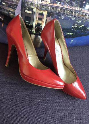 Красные лакрованные туфли лодочки new look 371 фото