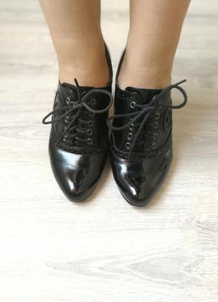 Туфли, ботильоны лакированные 36р.