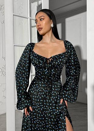 Шелковое платье с разрезом