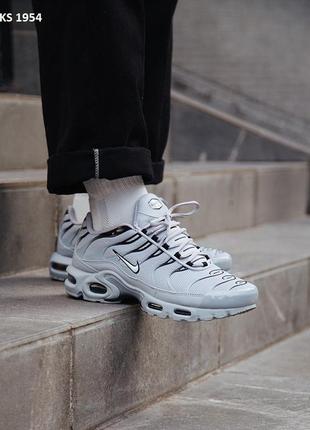 Чоловічі кросівки nike air max plus wolf