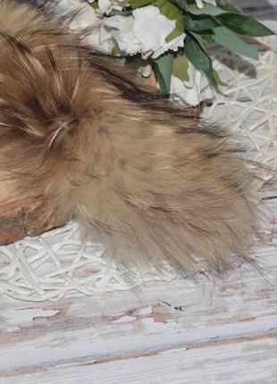 Натуральный мех на липучке на капюшон от бренда saga furs6 фото