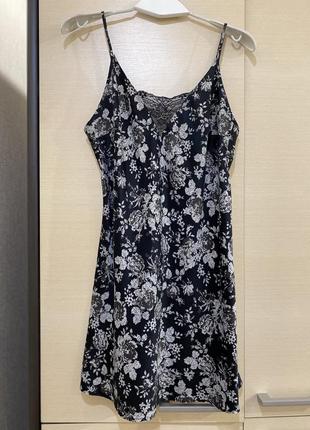 Сатиновая ночная рубашка с цветами marks & spencer