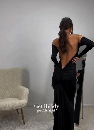Платье макси однонтонное на длинный рукав приталено с открытой спиной качественная трендовая черная4 фото