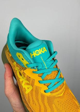 Мужские кроссовки зеленые с желтым в стиле hoka challenger atr 73 фото