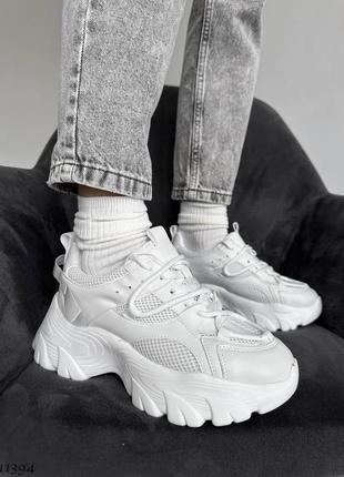 Білі шкіряні кросівки з сіткою в сітку на товстій грубій масивній підошві платформі3 фото