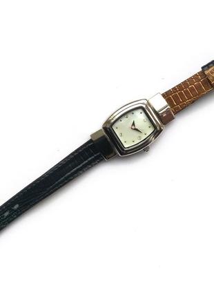 Mary kay перламутрові годинник із сша подвійний ремінець хутро. usa3 фото