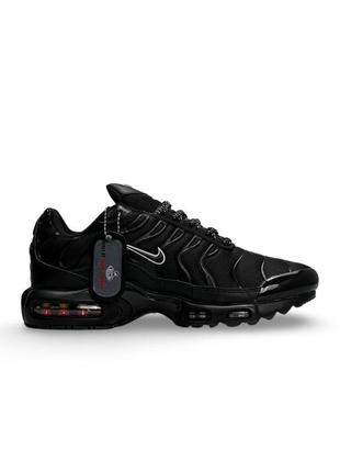 Чоловічі кросівки чорні у стилі nike air max plus all black white