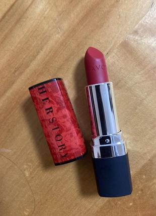 Губна помада "матовий ідеал"avon true colour matte відтінок ruby kiss рубіновий поцілунок2 фото