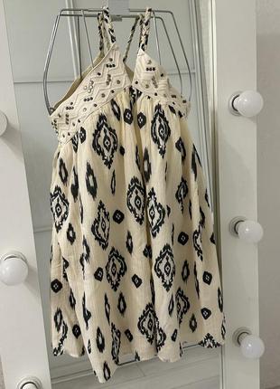 Платье с принтом и воротником хальтер zara, размер s7 фото