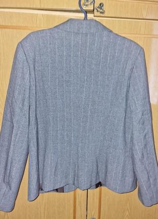 Стильный пиджак в полоску 48-50 размера2 фото