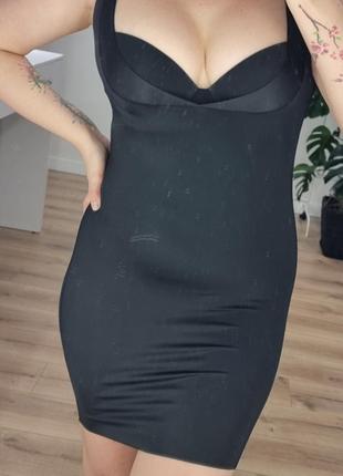 Утягиваюшее белье, корректирующее платье