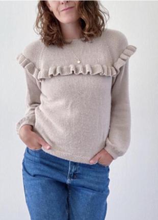 Стильный свитер с рюшами1 фото