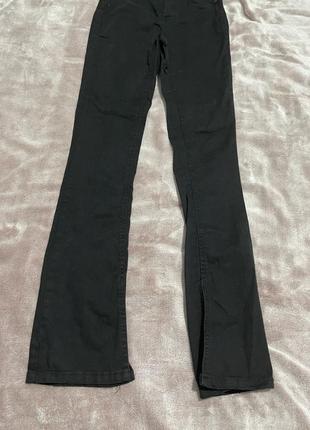 Новые чёрные джинсы с разрезами на высокой посадке 1+1=37 фото