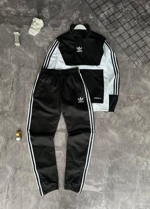 Спортивный костюм adidas