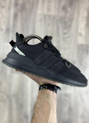 Adidas кроссовки 40 размер черные оригинал