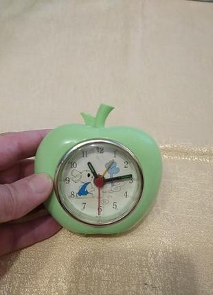 Годинник будильник у робочому стані