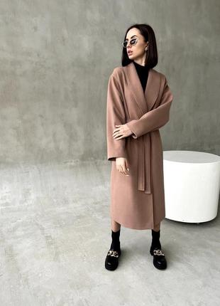 Демисезонное длинное утепленное женское кашемировое пальто с шалевым воротником3 фото