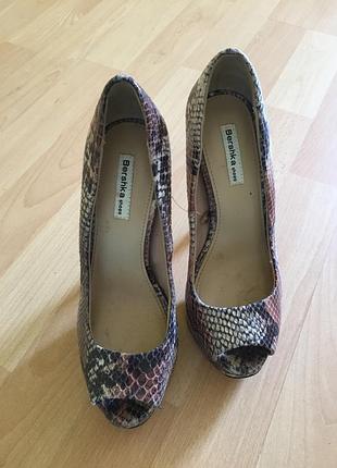 Кожаные туфли bershka