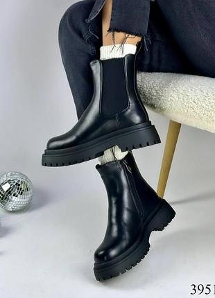 Ботинки женские зимние черные