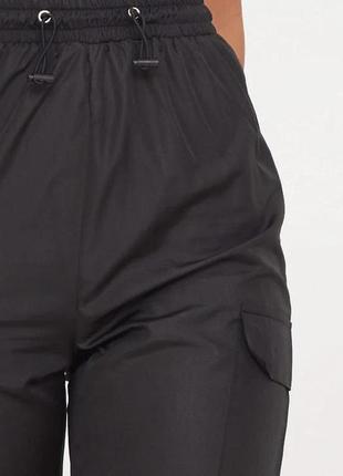 Спортивные лёгкие штаны prettylittlething  shell joggers3 фото