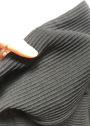 Спідниця чорна в обтяжку зі шнурівкою з биркою4 фото