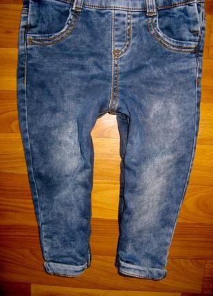 Стильный джинсовый полукомбинезон на подкладке f&f на 12-24 мес3 фото