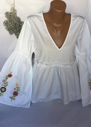 Шикарная блуза с вышитыми рукавами