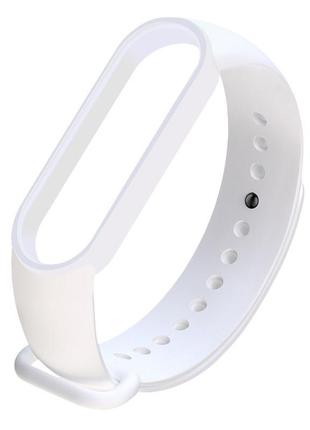 Силиконовый ремешок для фитнес-браслета mi band m6/7/8 (белый) marketopt