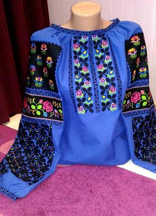 Жіноча вишиванка