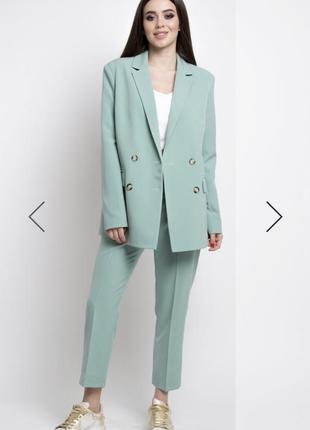 Брючный костюм