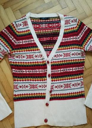 Кофта на пуговицах кардиган в этно стиле