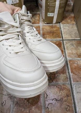 Зимние нюдовые бежевые ботиночки кроссовки ботинки8 фото