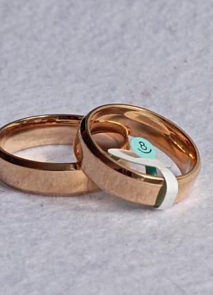 Обручалка из скощеными краями мед золото