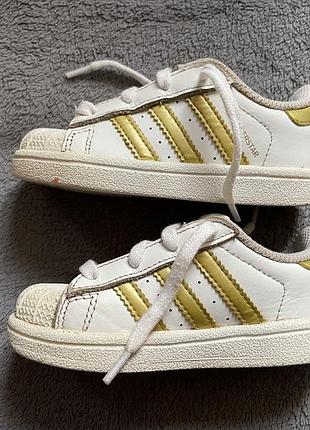 Adidas superstar белые с золотыми вставками для малышек