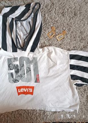 Топ овер сайс с капюшоном levi's