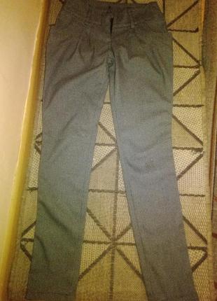 Штани завужені