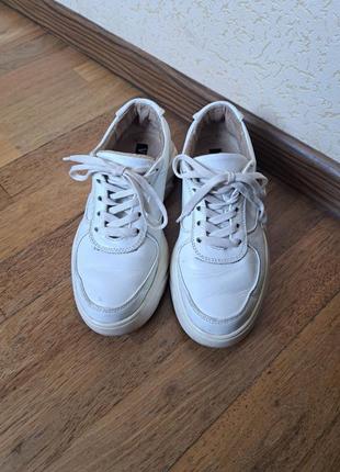 Кожаные кроссовки белые кеды на платформе vubo3 фото