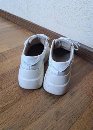 Кожаные кроссовки белые кеды на платформе vubo4 фото