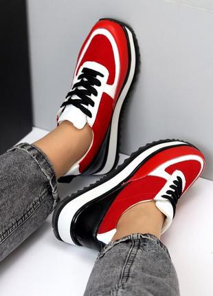 Стильные женские кроссовки, натуральные в красном цвете, легкая модель на шнурках 36,37,38,39,40,419 фото