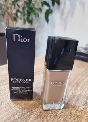 Тональний крем dior forever skin glow