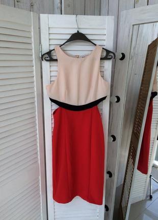 Шикарное крутое платье с разрезами на талии miss selfridge