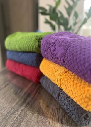 Набір якісних махрових рушників з густим ворсои